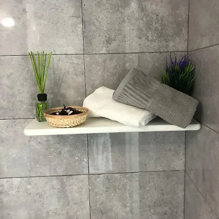 San Rafael Apartment